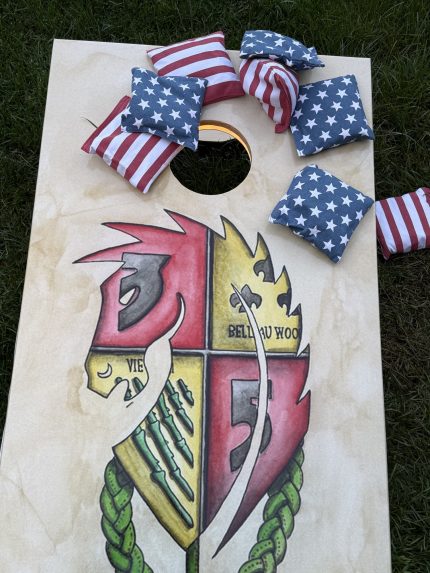 Custom Cornhole Set – Example 1: Custom Crest Artwork – custom handcrafted by Made by the Middletons, Indiana (photo 2)